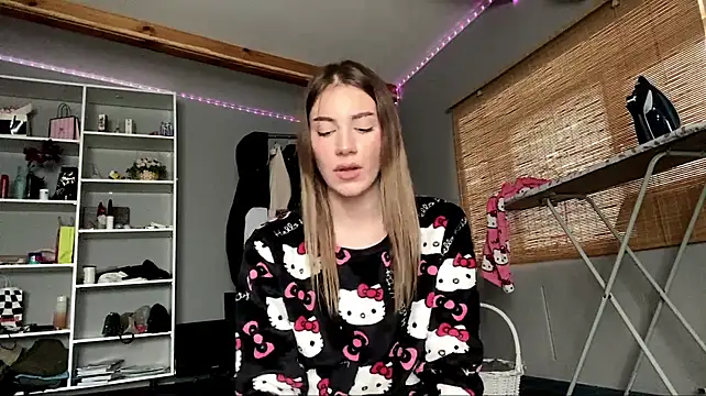 Simmisweet - stay only in panties