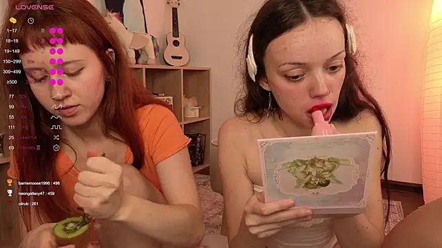 Hopgals - Lick Lina's pussy!