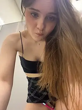 Lunabelle_ - lets suck pussy juice on my knees