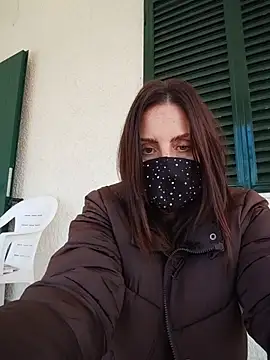 Akemi_rossi - Outdoor giro nudo