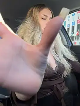 Love_Bri - Tease my pussy