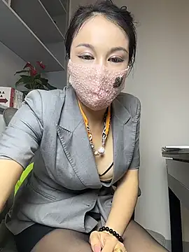 TopAlice566 - 裸露美胸1分钟