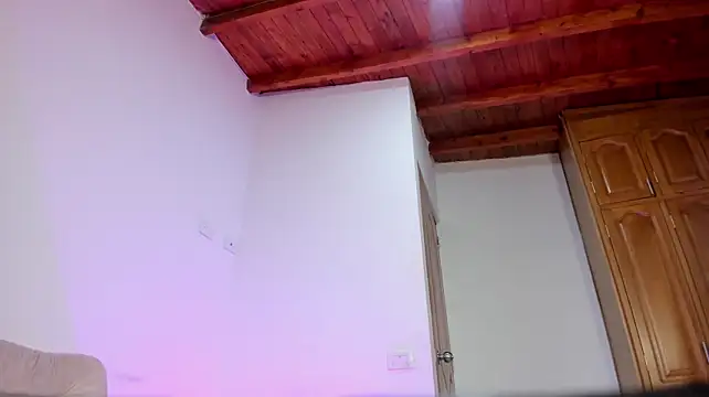 Sharlot-harrys - masage on tits