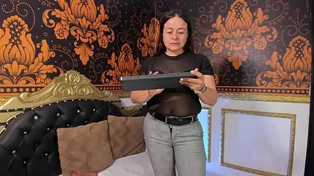 Iliy_perverted - masturbation + squirt 👅
