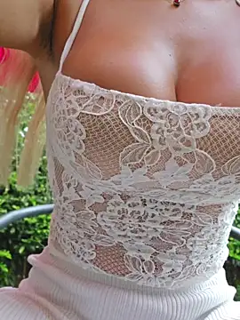 Pretty_roxxyy - Sensual striptease + OIL IN ALL BODY💦✨️