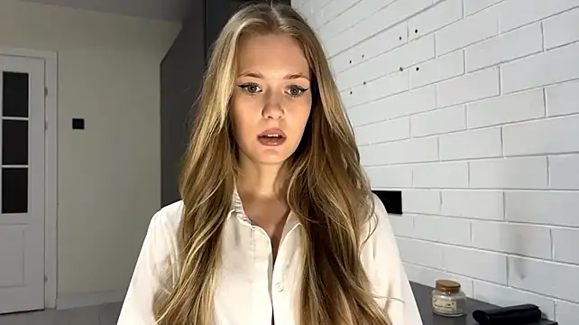 ZaidaSchwarten - sit on the cam with my ass🥰