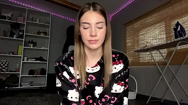 Simmisweet - stay only in panties