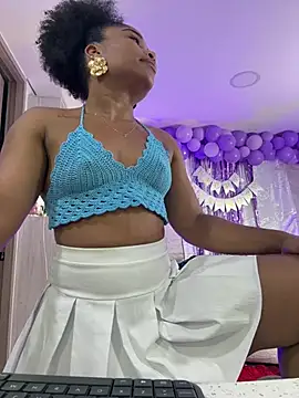 SilvannaFitt - Pinch nipples + squeeze boobs