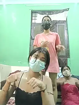 Queen_queen - Boobs show