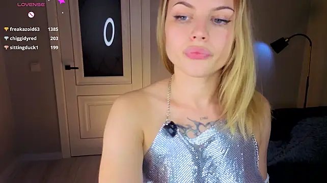 JessicaaWhite - flirt with tits