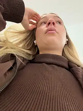SashaCatt - Masturbation+pinching nipples 🍒