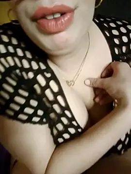 Kamilia_sexy - اي شيء بدك اطلبه من قائمة بقشيش 💋🤗