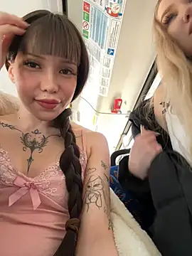 Babydolll - HELLO SOPHIE AND ZOE IN PUBLIC🎀🚃