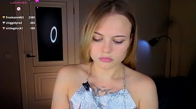 JessicaaWhite - flirt with tits