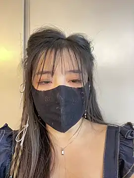 Xiao-mo520 - 美导老师下班兼，咖啡厅偷玩小粉，刺激，超敏感体质，完成目标脱内衣5分钟，不分场合