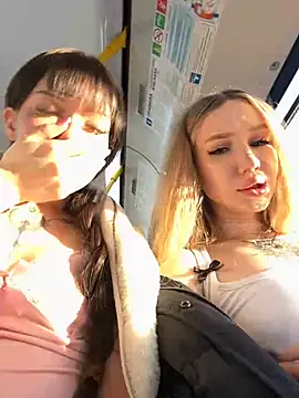 Babydolll - HELLO SOPHIE AND ZOE IN PUBLIC🎀🚃