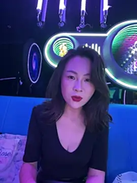 Eva10069 - ktv全裸5分钟