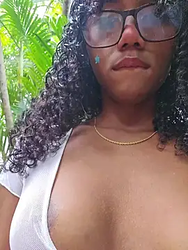 Lucia_Mcfly - Domi ON MY CLIT x5min + plug anal 🌸