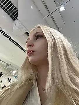 AngelinaTous - I'll show my ass + spank 5 times