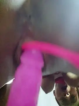 Elisa_Venezia - Domi ON MY CLIT x5min + plug anal 🌸