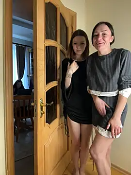 CherryBombs- - SQUIRTING MIA OR ANGELICA