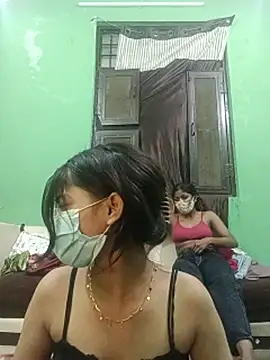 Queen_queen - Boobs show