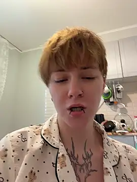 IceMur - dildo in pussy