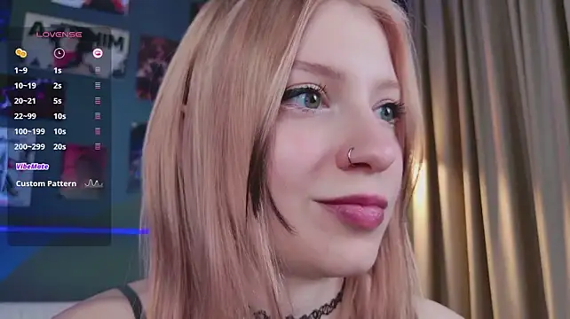 Arielabradberry - ASMR Stroke your cheek+Eye contact