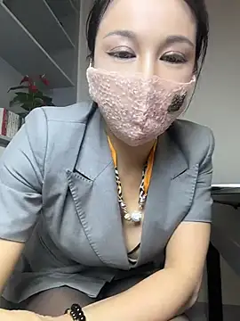 TopAlice566 - 裸露美胸1分钟