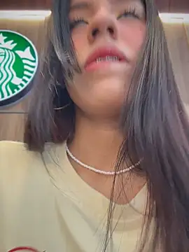 Alejandra_ospina - THREE FINGERS UNDER THE TABLE + CREAM 🥵