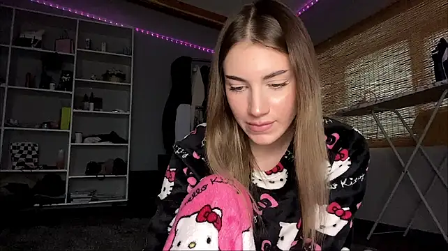 Simmisweet - stay only in panties
