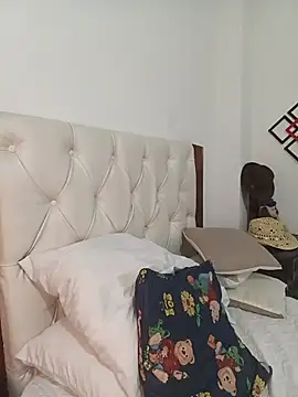 AlessandraLeroy1 - Massage my breasts with oil