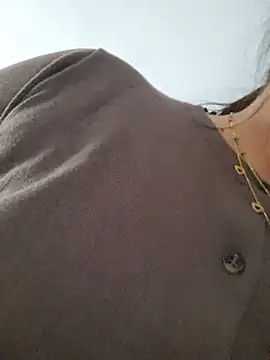 IsabelleCraft - Nacked outside