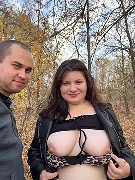 Big--tits - finger in the ass