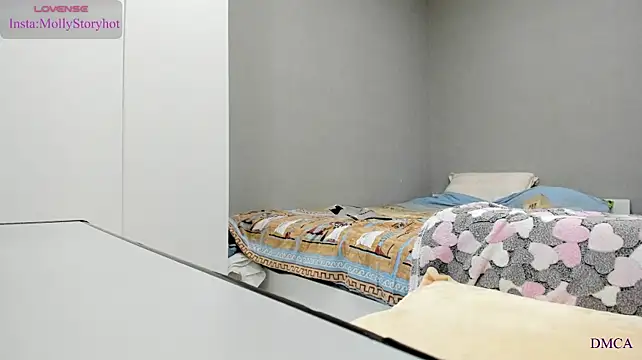 MollyStory - Masturbate