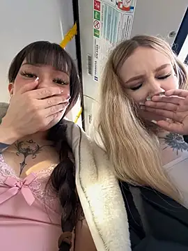 Babydolll - ZOE KISS TITS SOPHIE IN FULLY BUS🚌