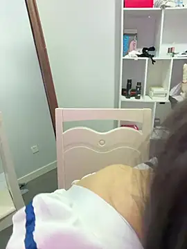 A5l2e0x - 反差眼镜妹呆呆痴女小爱，聊天色色活动，目标完成一半裸体