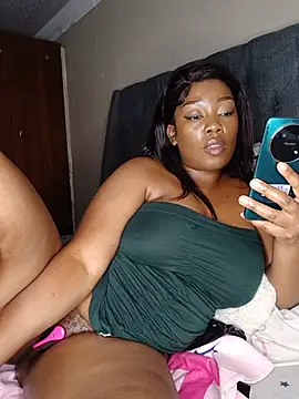CuteBootyBae - Please buy me domi daddy 😪💦💦💦😋