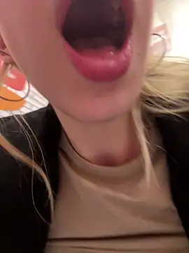 Michelle_lovique