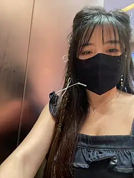 Xiao-mo520 - 美导老师下班兼，咖啡厅偷玩小粉，刺激，超敏感体质，完成目标脱内衣5分钟，不分场合