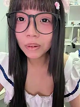 A5l2e0x - 反差眼镜妹呆呆痴女小爱，聊天色色活动，目标完成一半裸体