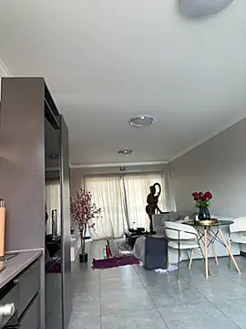 CurvyDesire1