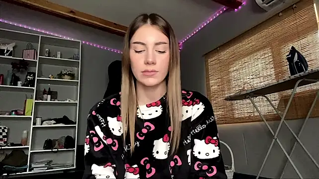 Simmisweet - stay only in panties