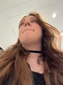 Lucy-joy - show panty in the store