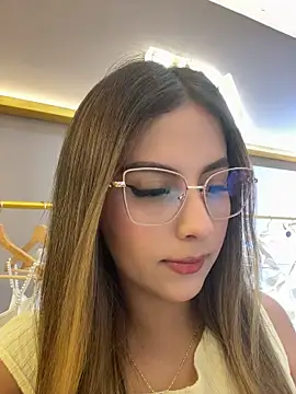 Valeria-escobar - FUCK ME AT THE ENTRANCE OF ZARA🔥😈