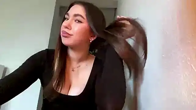 LucreciaBehling - 🔥 2-minute private-style teasing dance