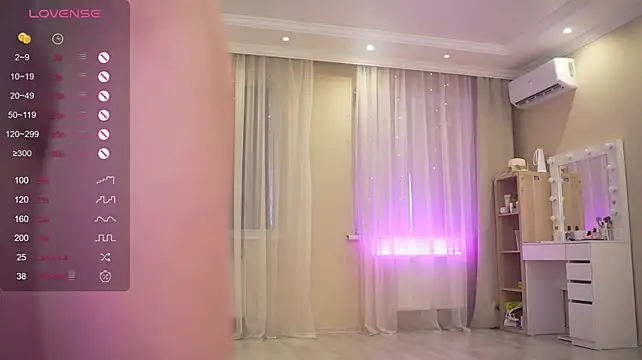 Bananalizzy - Show open pussy ♡