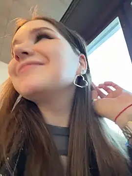 PumaShyXD - SQUIRT RIGHT IN THE CAFE UNDER TABLE