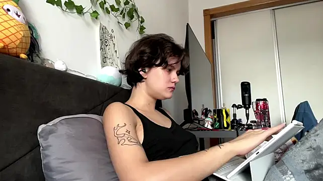 HeyFriren - sent u my hot Video ANAL and we go pvt