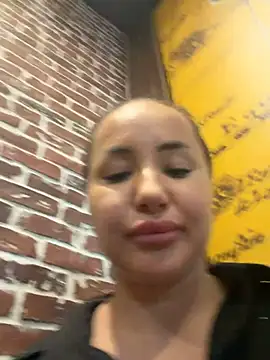 Beautydiamond - Fuck my pussy whit fingers and taste